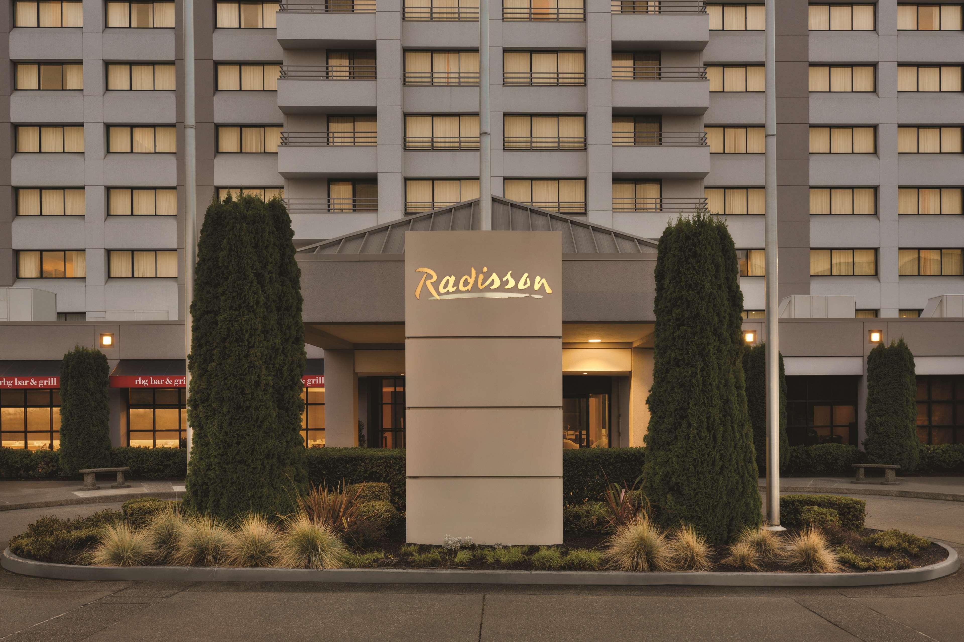ラディソン ホテル シアトル エアポート シータック エクステリア 写真